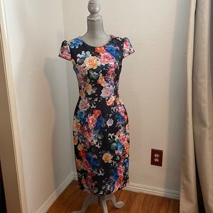 Betsy Johnson Floral Dress Size 4 fitted